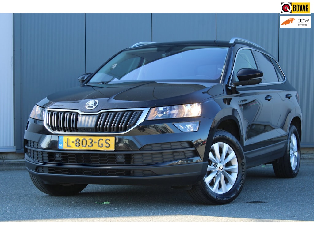 Skoda Karoq 1.5 TSI ACT Business Edition, Automaat, Navigatie, Stoelverwarming, Trekhaak, Camera, Parkeersensoren