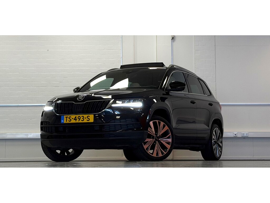 Skoda Karoq 1.5 TSI ACT Style Business Leder Pano Adaptieve cruise Trekhaak