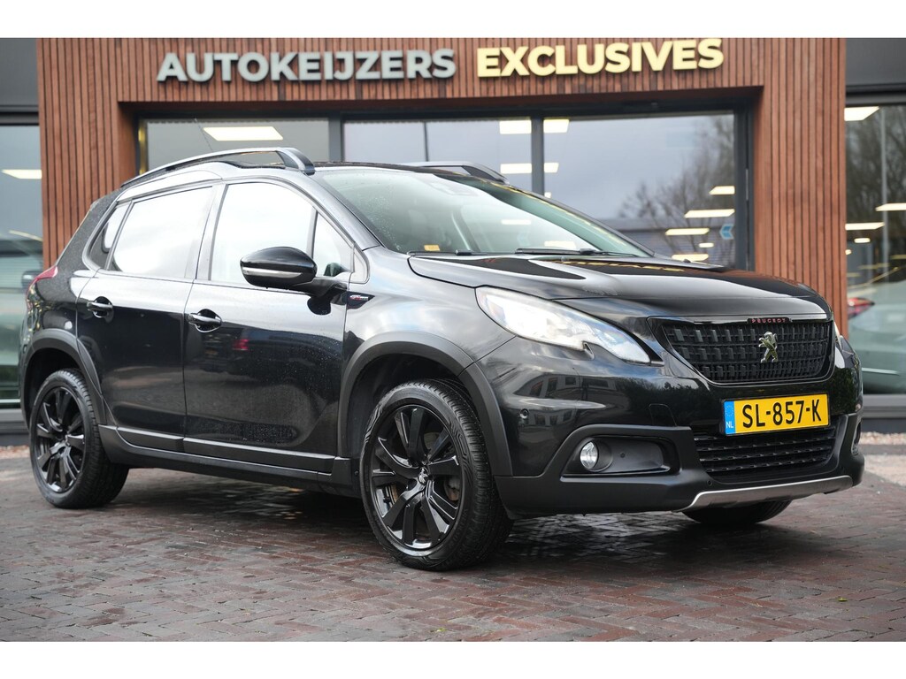 Peugeot 2008 1.2 PureTech GT-line Black on black Panoramadak Lederen bekleding