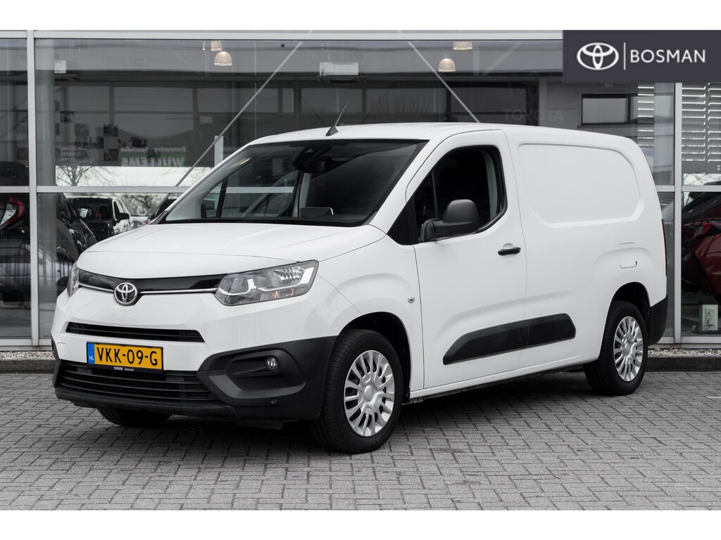 Toyota ProAce City 1.5 D-4D Navigator Long
