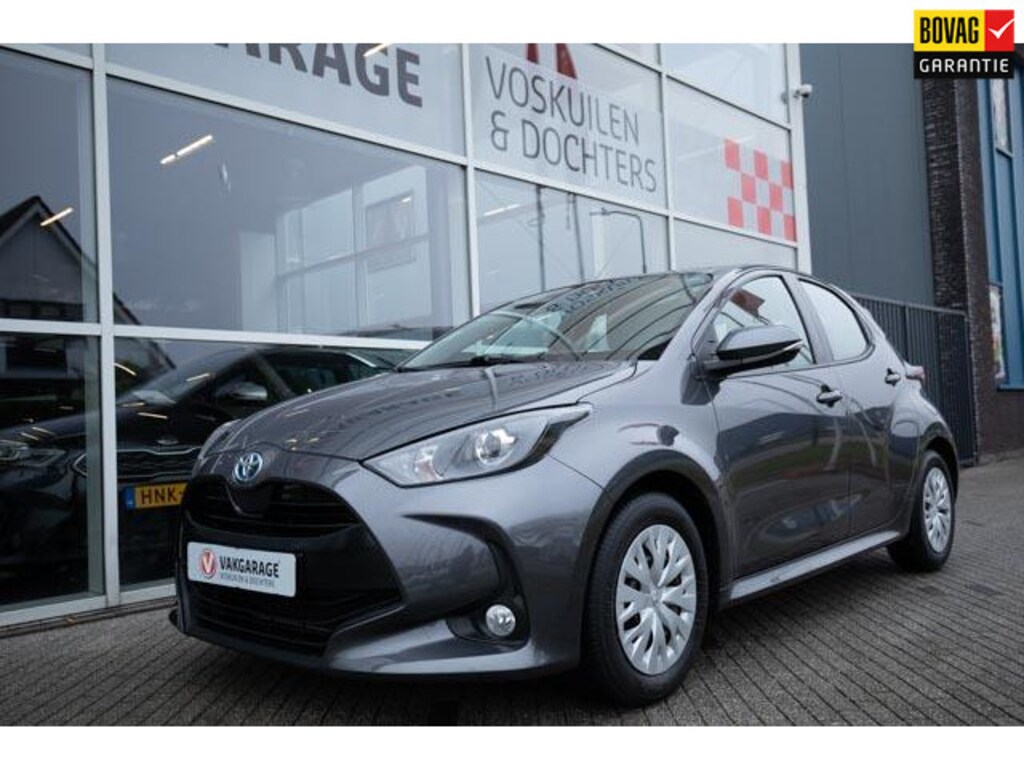 Toyota Yaris 1.5 Hybrid Business Camera | Carplay