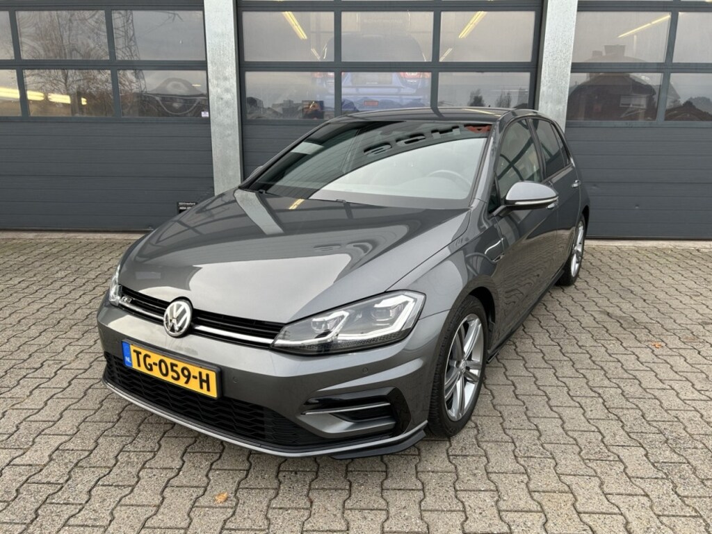 Volkswagen Golf Vii 1.0 TSI 110pk 5-drs Highline Business R / R-Line