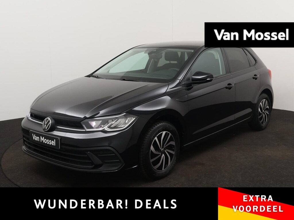 Volkswagen Polo 1.0 TSI Life Edition 95 PK | Draadloze Apple carplay | Achteruitrijcamera  | Parkeersensoren | Travel Assist | LED Verlichting | 15" inch "Essex" LMV |