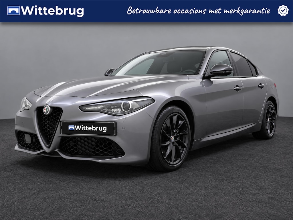 Alfa Romeo Giulia 2.0T Super | Navigatie | Camera | Lederen bekleding | YP