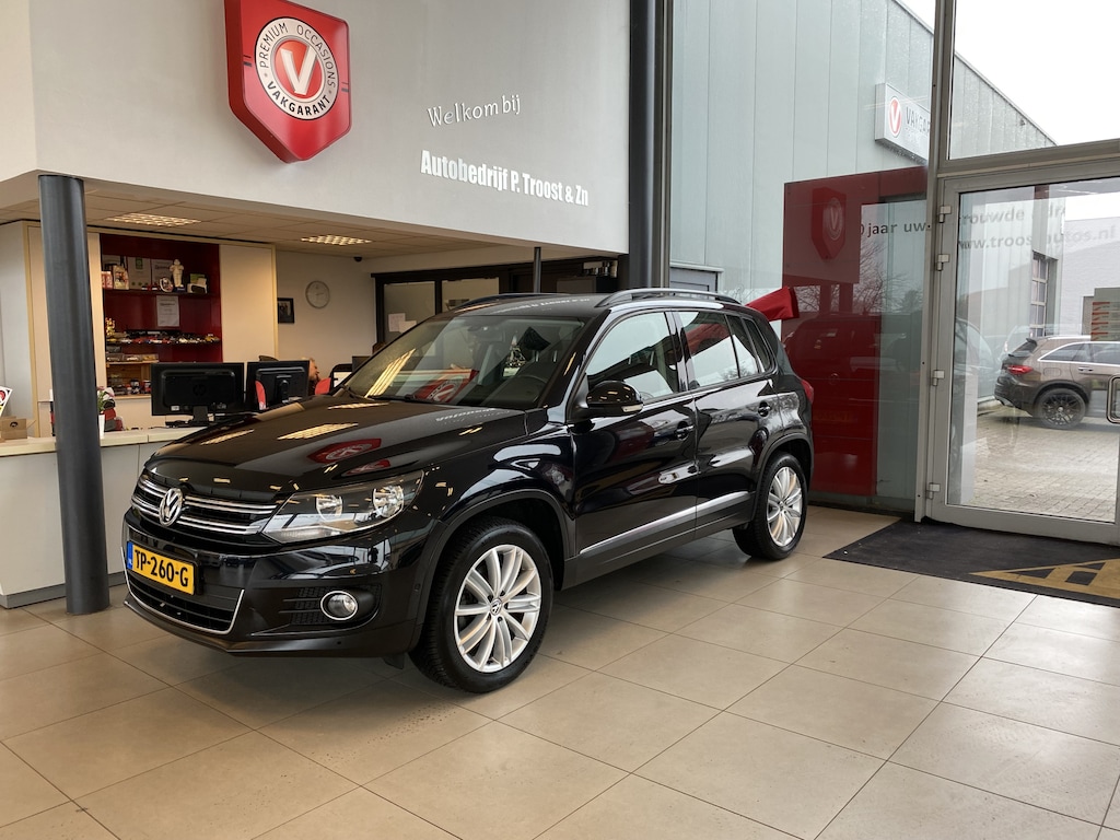 Volkswagen Tiguan 2.0 TSI Sport&Style 4Motion,Automaat,Navigatie,Achteruitrijcamera,Spraakbediening,Trekhaak,Leder&Stoelverwarming,Climate&Cruisecontrol,Keyless,A&V Sensoren,18 Inch Lmv