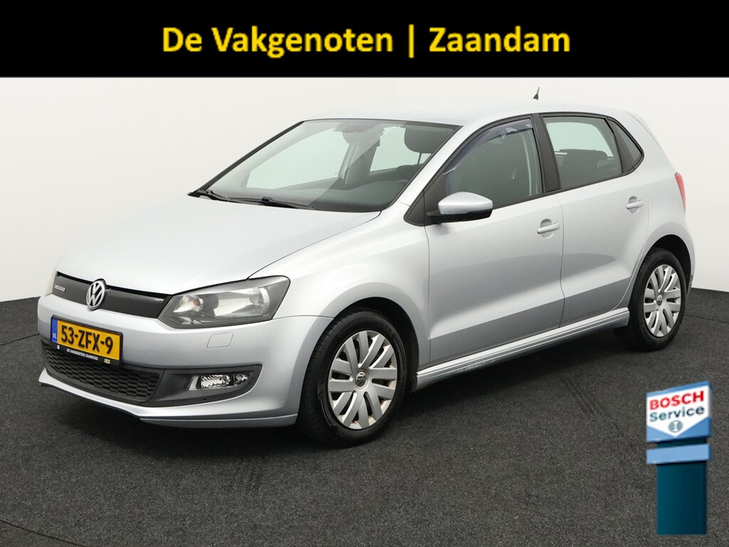 Volkswagen Polo 1.2 TDI BlueMotion Comfortline Airco, Boordcomputer, Cruise control, Elektronisch Stabiliteits Programma, Elektronische remkrachtverdeling, Radio-cd/mp3 speler mooie zuinige polo met een lage km-stand met NAP. De Volkswagen Polo 1.2 TDI BlueMotion Comfortline uit 2012 is een compacte en bijzonder zuinige diesel. Met zijn 1.2-liter 3-cilinder motor (