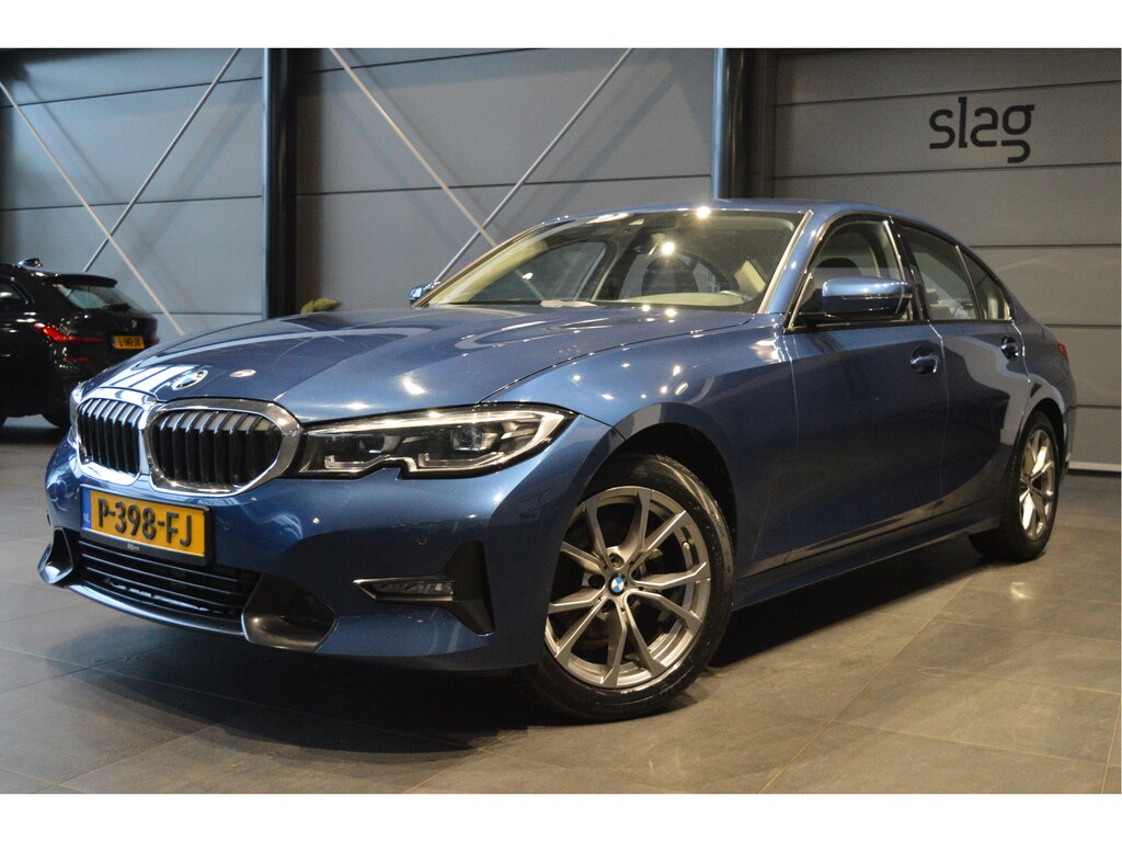 BMW 3-Serie 318i Edition navi clima cruise led pdc trekhaak 157 pk !!