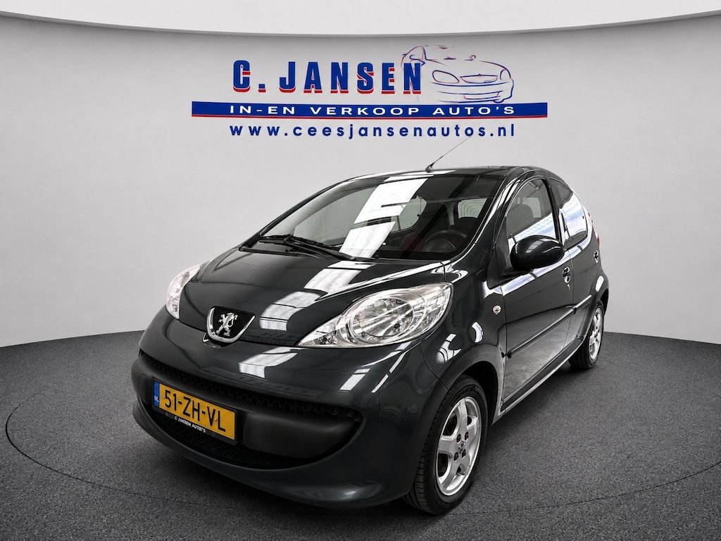 Peugeot 107 1.0-12V XS Urban Move 5 deurs! | AUX aansluiting | Airco | Isofix-bevestigingspunten voor kinderzitjes