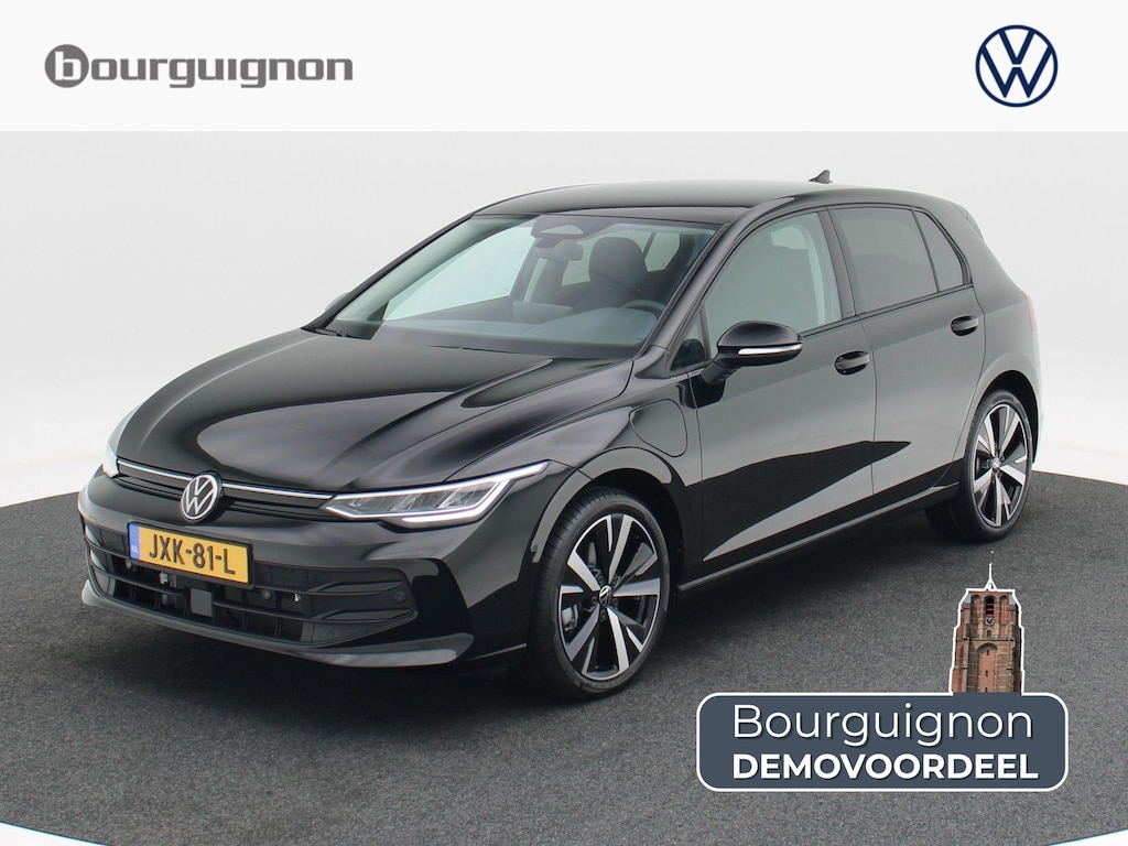 Volkswagen Golf Life Edition 1.5 eHybrid 204 PK | Trekhaak | Navigatie | Camera | Stoelverwarming | 18" Lichtmetalen Velgen |