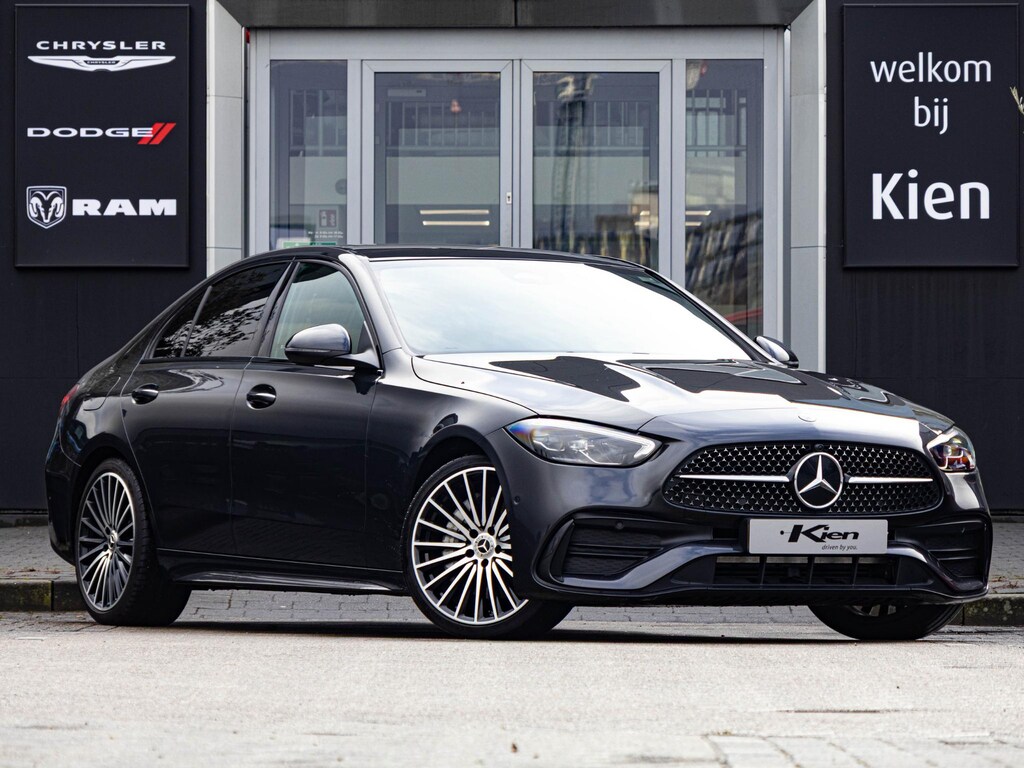 Mercedes-Benz C-klasse 200 Launch Edition AMG Line | Pano-dak | 19" | LED | NL auto |