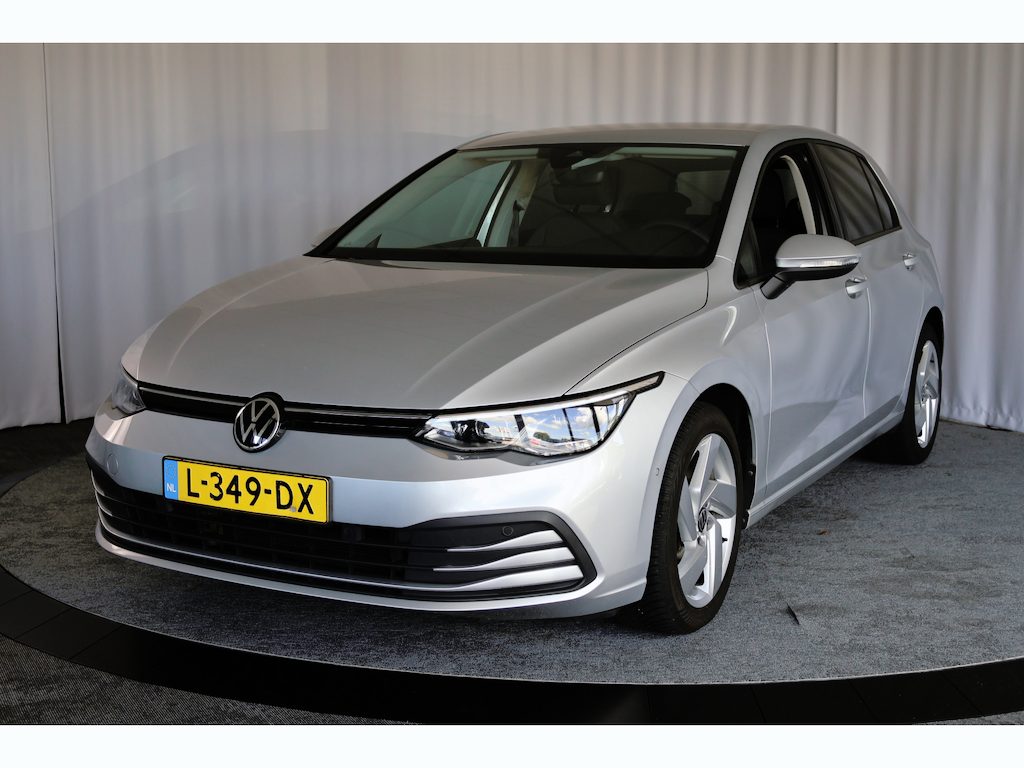 Volkswagen Golf 1.0 eTSI Life Business