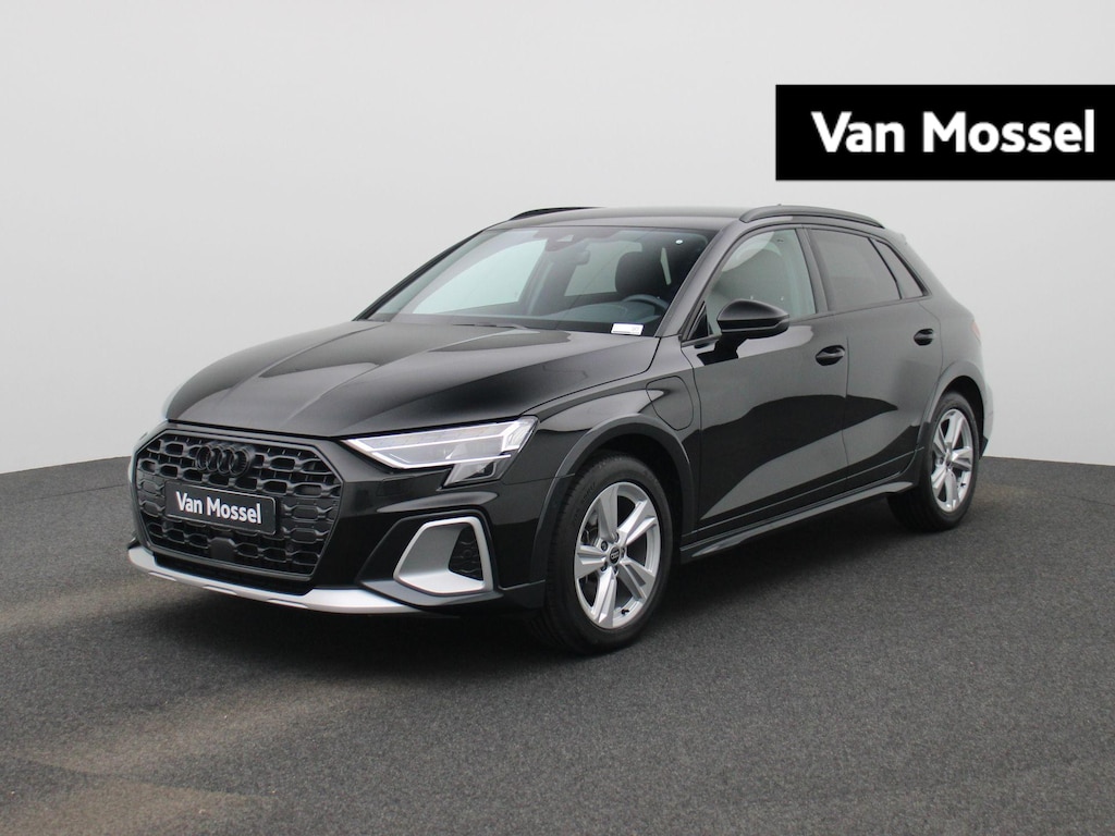 Audi A3 allstreet 40 TFSI e Advanced edition 204 PK l Adaptive cruise control l Achteruitrijcamera l Stoelverwarming l Climate Control l Navigatie l Apple Carplay / Android Auto l Elektr. instel. bestuurd.stoel l Ledkoplampen l Audi sound system l Audi virtual cockpit plus