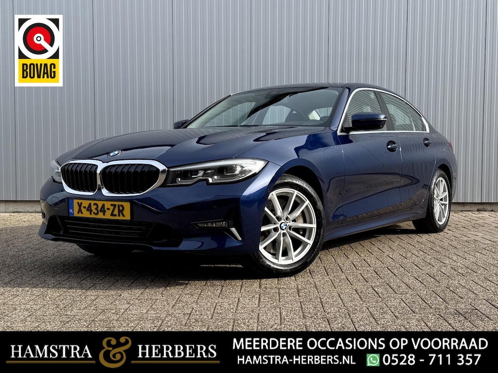 BMW 3-Serie 330i High Executive Edition blauw