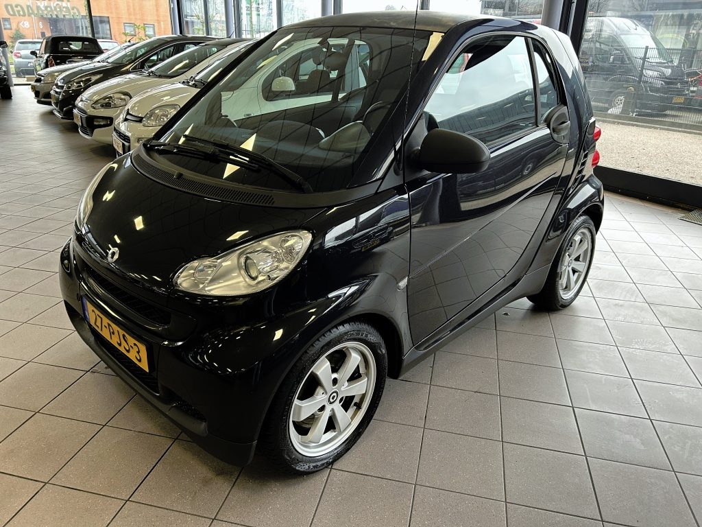 smart Fortwo coupé 1.0 mhd Pure AIRCO NW APK BJ 2011 !!!