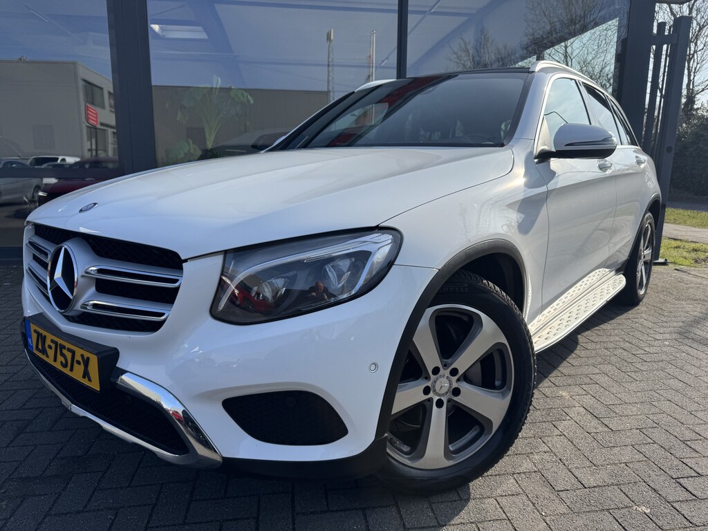 Mercedes-Benz GLC 250 4MATIC Prestige Panoramadak / Trekhaak / Leder / Head-up display