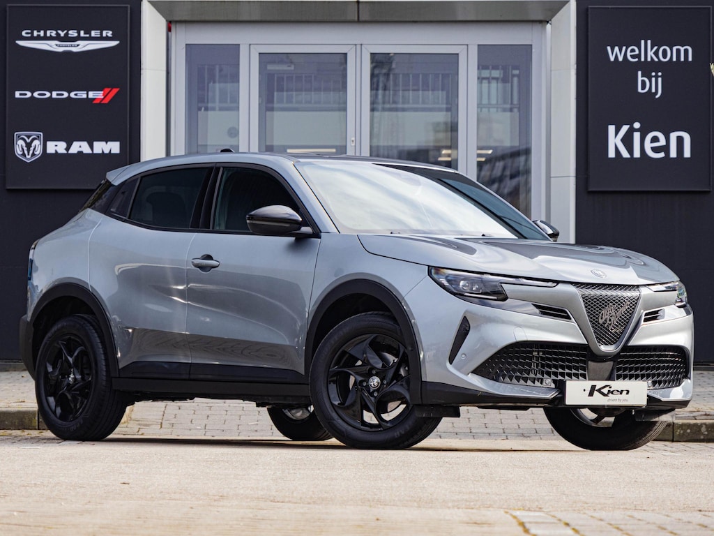 Alfa Romeo Junior 1.2 Turbo Hybrid Ibrida Speciale | ACC | LED |