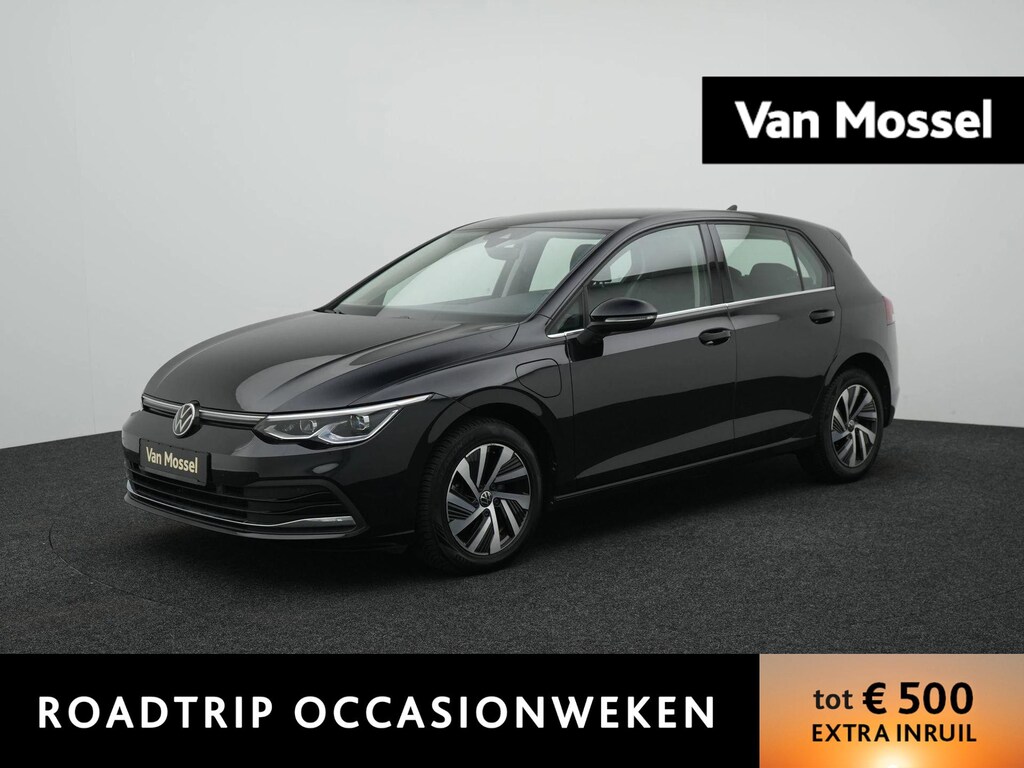 Volkswagen Golf 1.4 eHybrid Style PHEV 204PK | COMFORTSTOELEN | NAVIGATIE | CAMERA