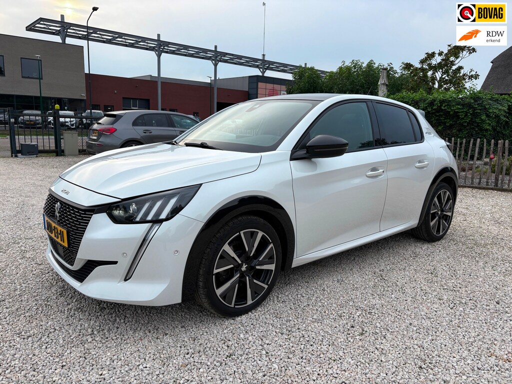 Peugeot 208 1.2 101pk GT-Pack Automaat Panorama, Massage, ACC, Apple Carplay
