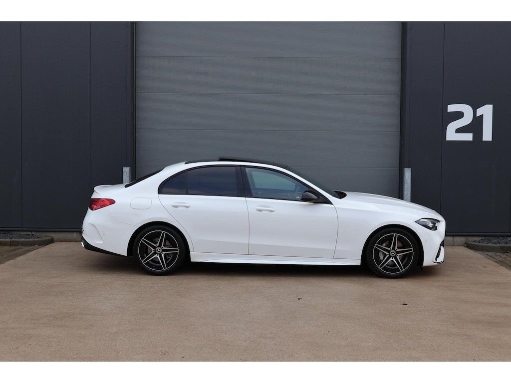Mercedes-Benz C-klasse 200 AMG Line / Panoramadak / Memory Stoelen / 360 Camera / Night Pakket / Burmester Surround