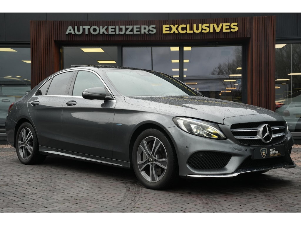 Mercedes-Benz C-klasse 350 e AMG Luchtvering Panoramadak Cruise Stoelverw. Leer
