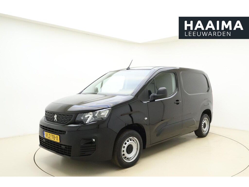 Peugeot Partner 1.5 BlueHDI Premium 75 PK | Handgeschakeld | 3-Zits | Betimmering | Airco | Cruise Control | Parkeersensor | Bluetooth | 1e eigenaar