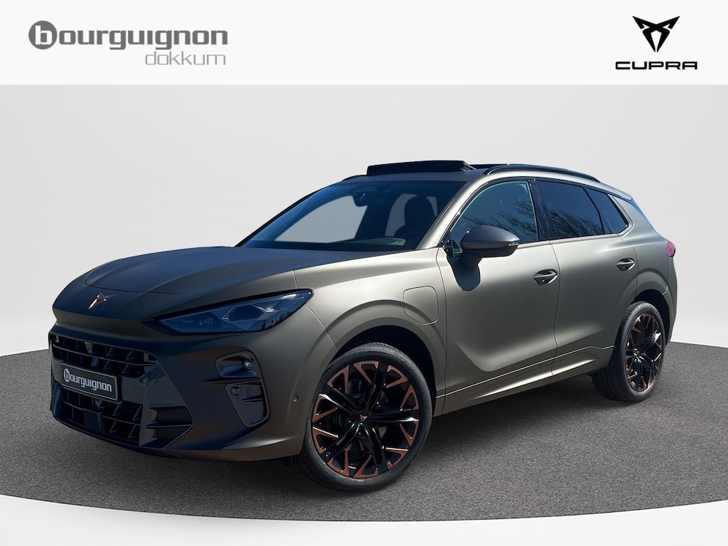 CUPRA Terramar 1.5 TSI e-Hybrid VZ Performance | Pano dak | 20" inch | Trekhaak | 272 pk | Sennheiser Audio | HUD | PHEV | Uniek ! |