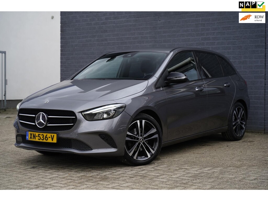 Mercedes-Benz B-klasse 180 Launch Edition Premium, Sfeer, Camera, NAP