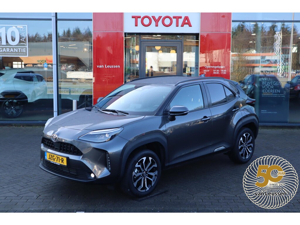 Toyota Yaris Cross 1.5 HYBRID 115 FIRST EDITION STOEL/STUUR/VOORRUITVERWARM. P-SENSOREN KEYLESS ANDROID/APPLE KEYLESS