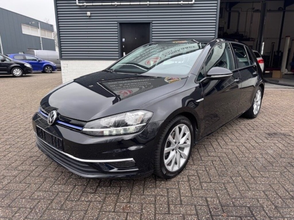 Volkswagen Golf 1.5 TSI Highline 130 Pk Navi. Appel Carplay.