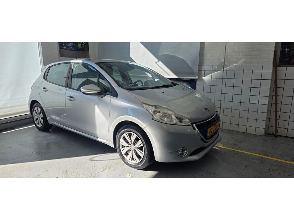 Peugeot 208 1.2 VTi Envy