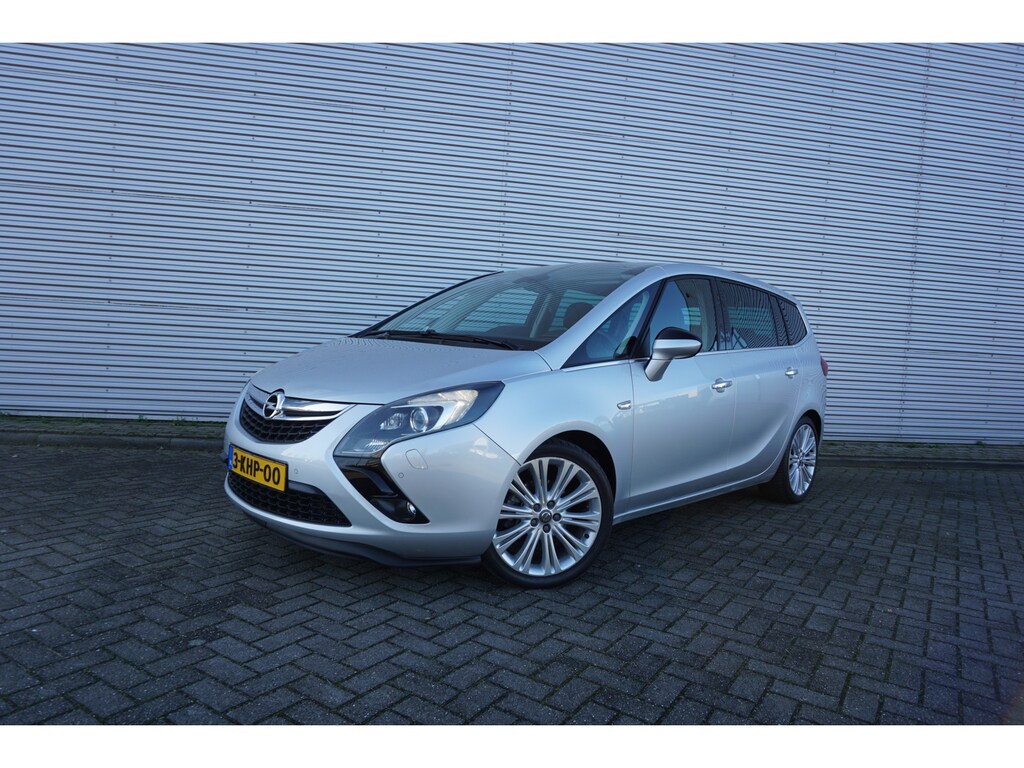 Opel Zafira Tourer 1.4 Cosmo 7persoons - Airco / Navi / Cruise / Pano / Parkeers. / Trekhaak / Lm velgen / NAP