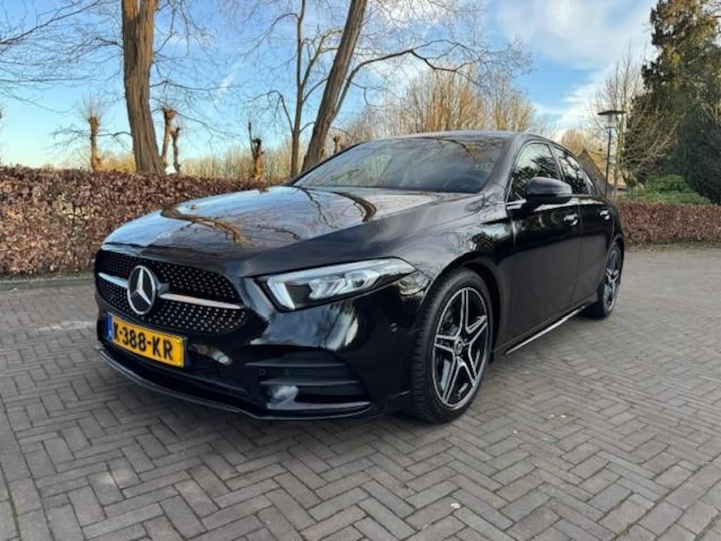 Mercedes-Benz A-klasse 180 Business Solution AMG/Sfeerverlichting/360Camera/Acarplay