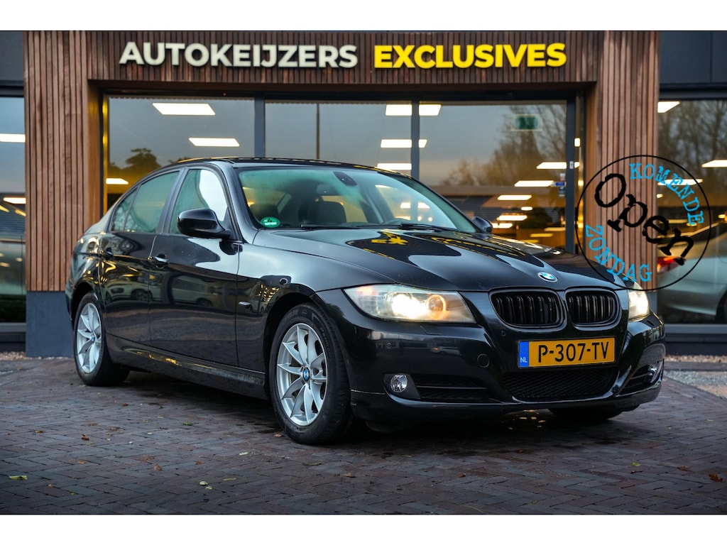 BMW 3-Serie 320i Business Line Clima Navi PDC Automaat! Leer