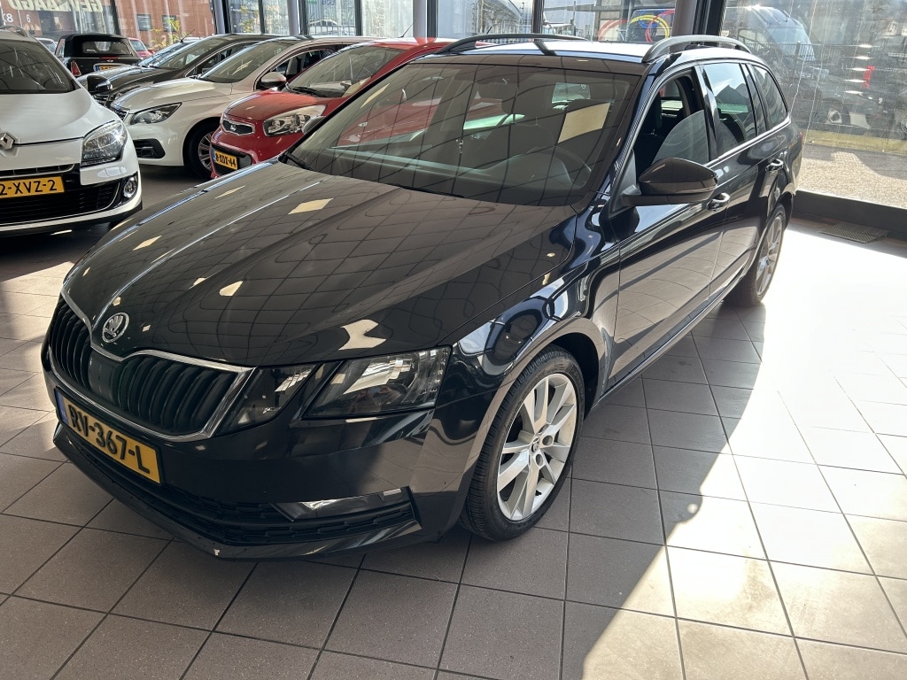 Skoda Octavia Combi 1.6 TDI Grt Sty. Bns AUTOMAAT BJ 2018 !!!