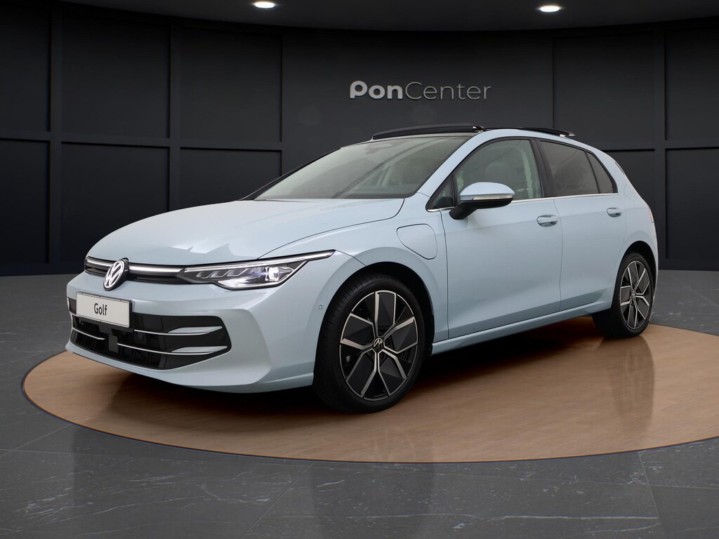 Volkswagen Golf Style Edition 1.5 eHybrid 150 kW / 204 PK | Pano dak | Head-up Display | Trekhaak | Keyless |