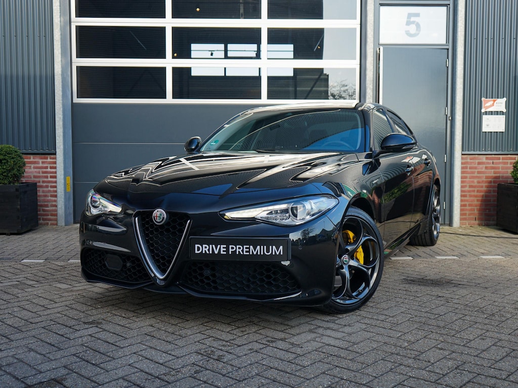 Alfa Romeo Giulia 2.0 T AWD Veloce