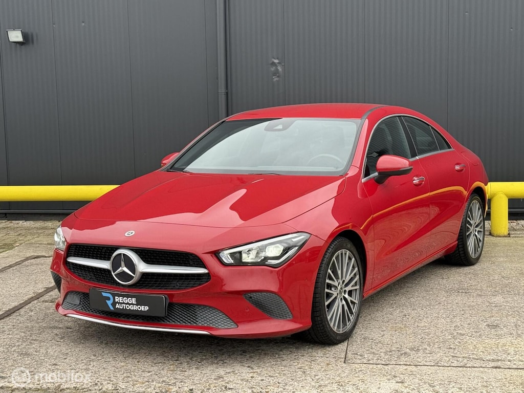 Mercedes-Benz CLA 200 4-Matic Premium Plus
