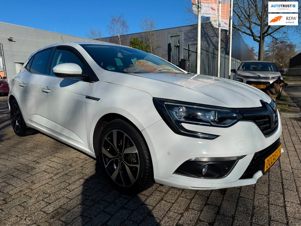 Renault Megane 1.3 TCe Bose camera, pdc, clima, groot display, 1/2 leder key-less go/start stoelverwarming, xenon/led 119.000 km
