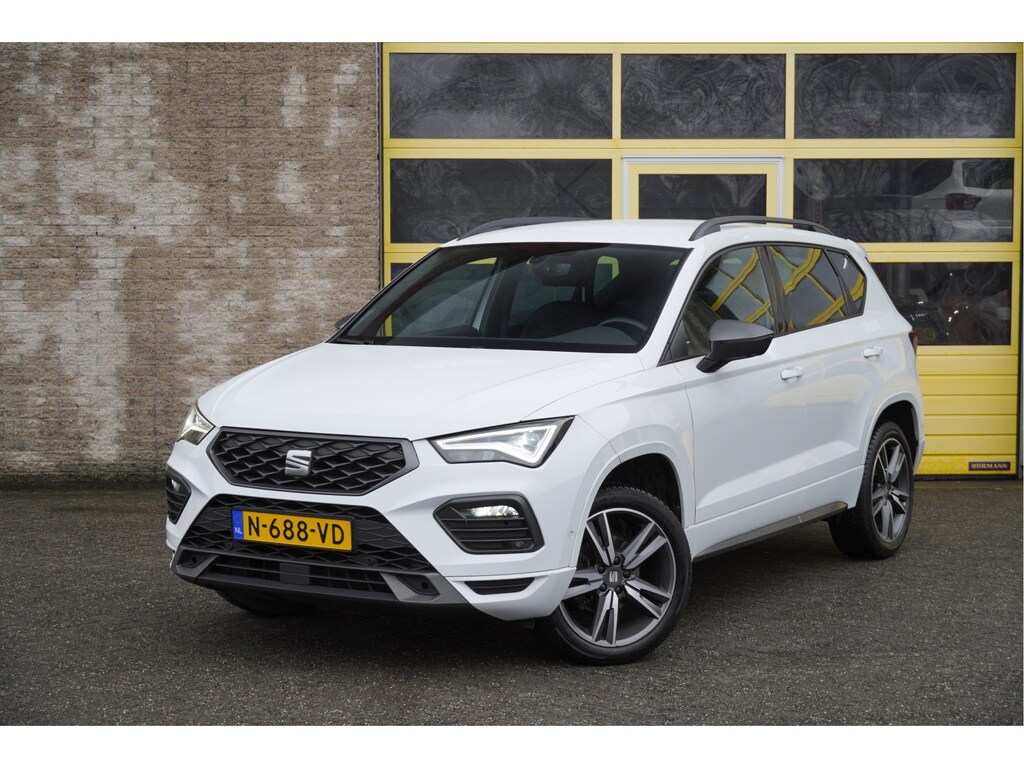 SEAT Ateca 1.0 TSI FR Business Intense BJ2022 Lmv 18" | Led V+A | Pdc | Navi | Keyless entry | Elek. achterklep | App-Connect | Achteruitrijcamera | Virtual cockpit | Climate control | Cruise control | Sportstoelen | Verwarmde voorstoelen | Zwarte hemel