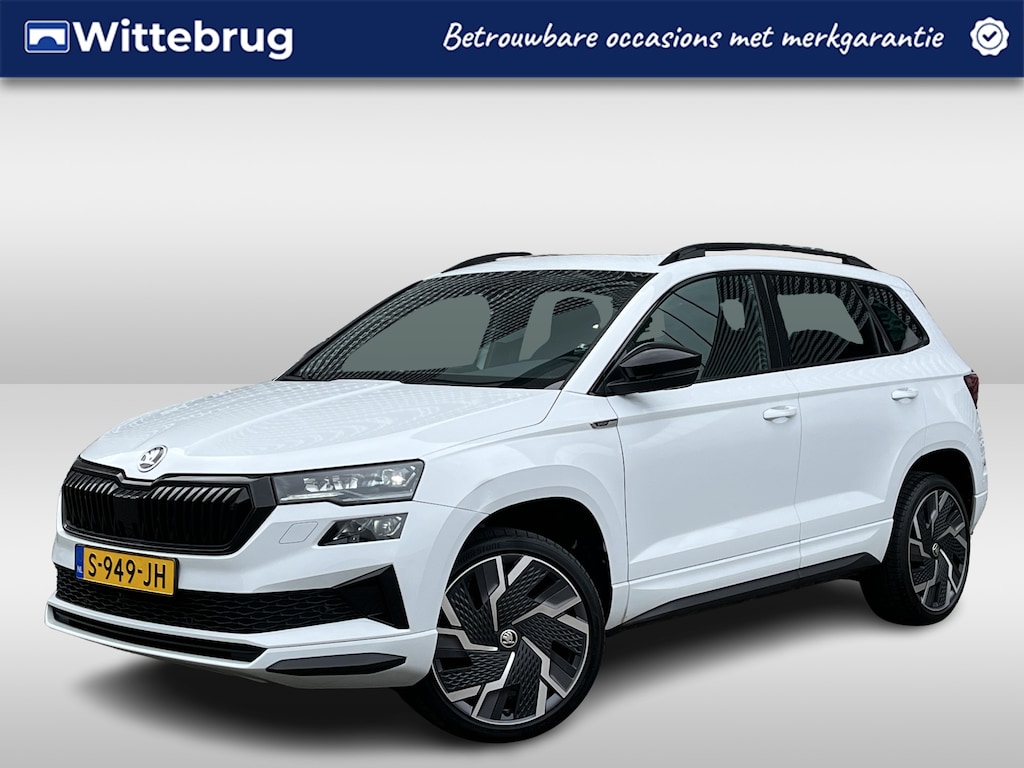 Skoda Karoq 1.5 TSI ACT Sportline Business / Digitaal dashboard / Pano / Navigatie / App connect / Camera / Parkeersensoren V+A / Zwenkbare trekhaak / **