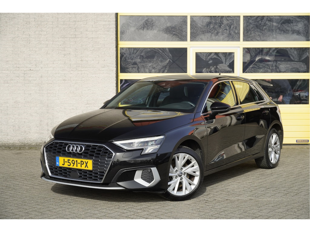 Audi A3 Sportback 35 TFSI 150PK! Automaat 5drs Business Edition BJ2020 Lmv 17" | Led V+A | Pdc | Navi | Dynamische knipperlichten | Afneembare trekhaak | App-Connect | Virtual cockpit | Climate control | Cruise control | Sportstoelen | Getint glas
