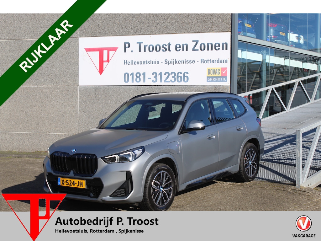 BMW X1 xDrive25e Orig NL auto/Dealeronderhouden/Sfeerverlichting/Apple carplay/Navigatie/Achteruitrijcamera/Elektrische achterklep/Parkeersensoren rondom/