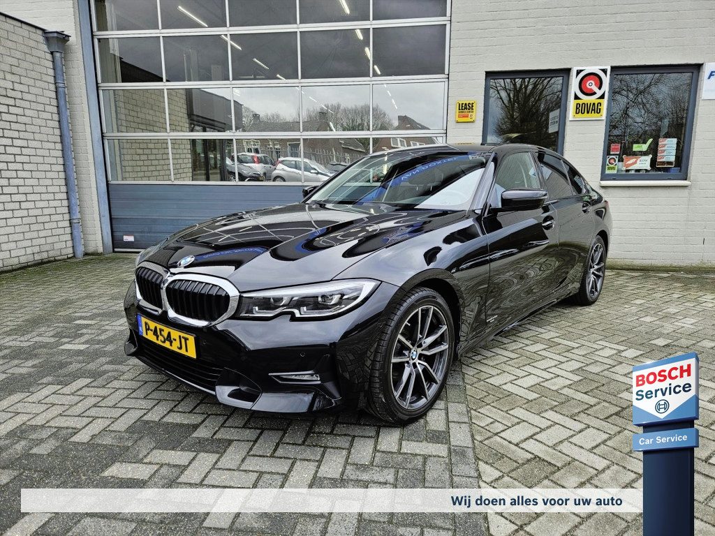 BMW 3-Serie 318i Business Edition Plus Sport Automaat