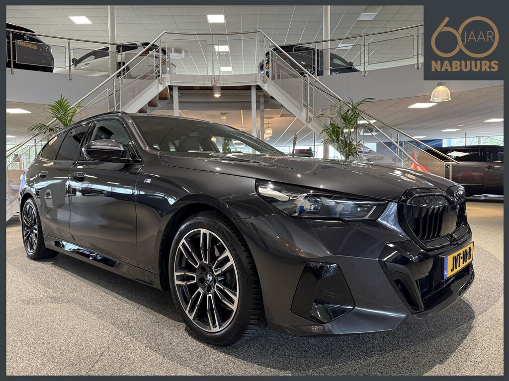 BMW 5-Serie Touring 520i M-sport, Bowers&Wilkins, Trekhaak, Pano, 360cam