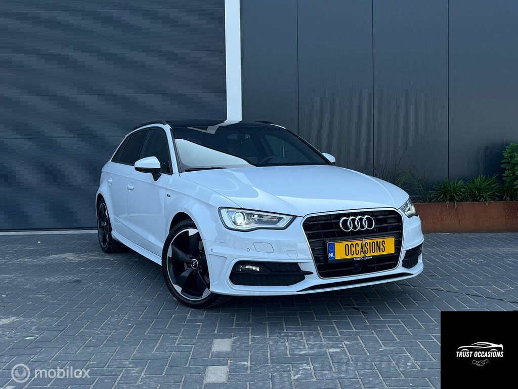 Audi A3 Sportback 1.8TFSI 3 x S-line Pano Trekhaak DODEHOEK ACC