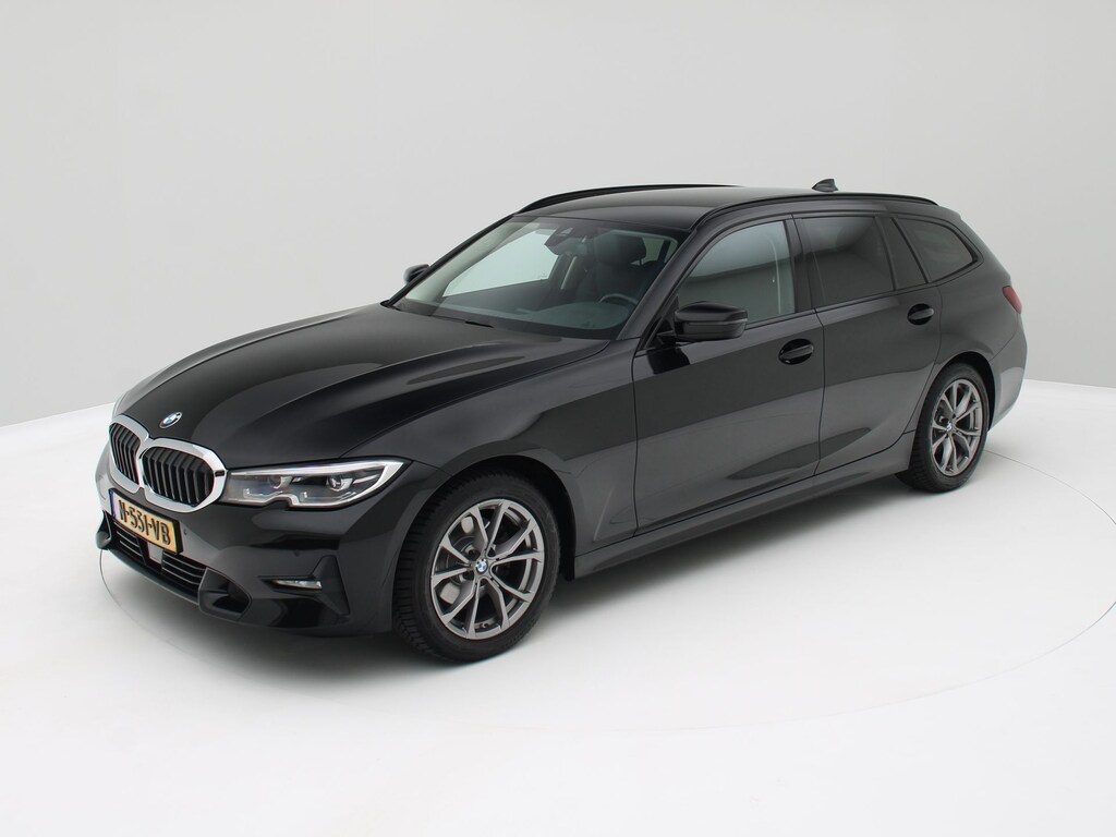 BMW 3-Serie Touring 320i Business Edition Sportline / Leder / Navi / Carplay / Origineel NL