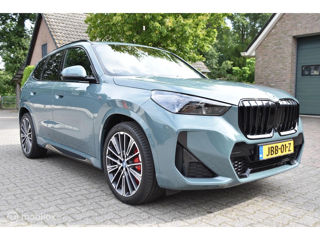BMW X1 M Sport Pro 30e X Drive Aut Voll 20 Inch 3595km X1 M Sport Pro 30e X Drive Aut