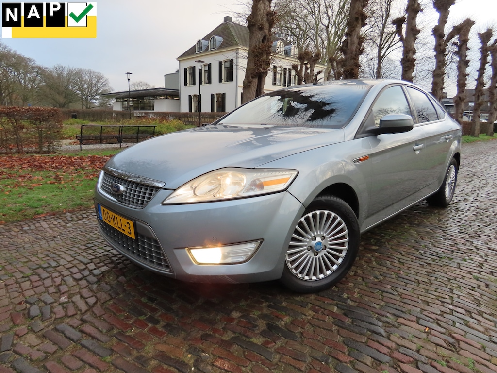Ford Mondeo 2.0-16V Limited Climatecontrol Cruisecontrol Navigatie Pdc Lm Velgen***Apk t/m 31-7-2027***