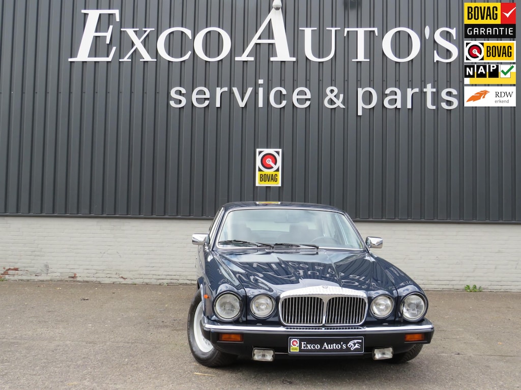 Daimler Double Six 5.3 V12