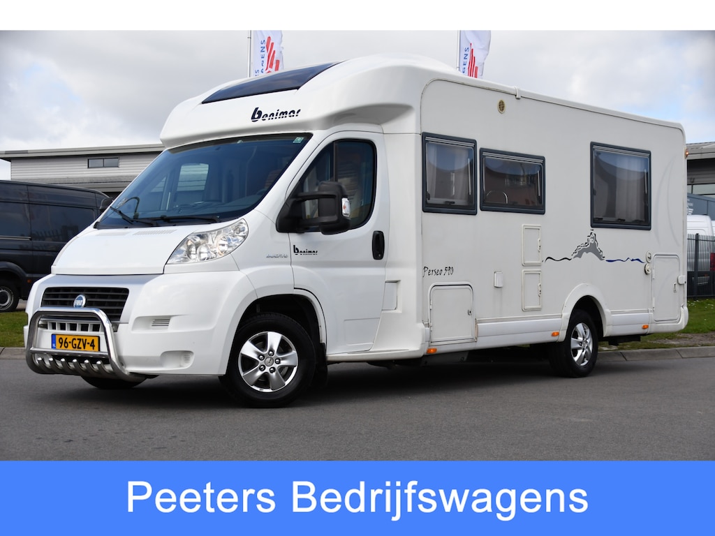 Benimar Perseo PERSIO 590 met queensbed Half integraal - 3 persoons camper Goed onderhouden